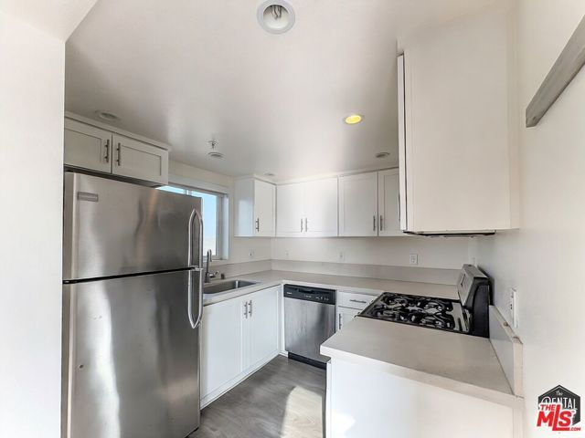 4980 S Centinela Avenue 7, Los Angeles, CA 90066
