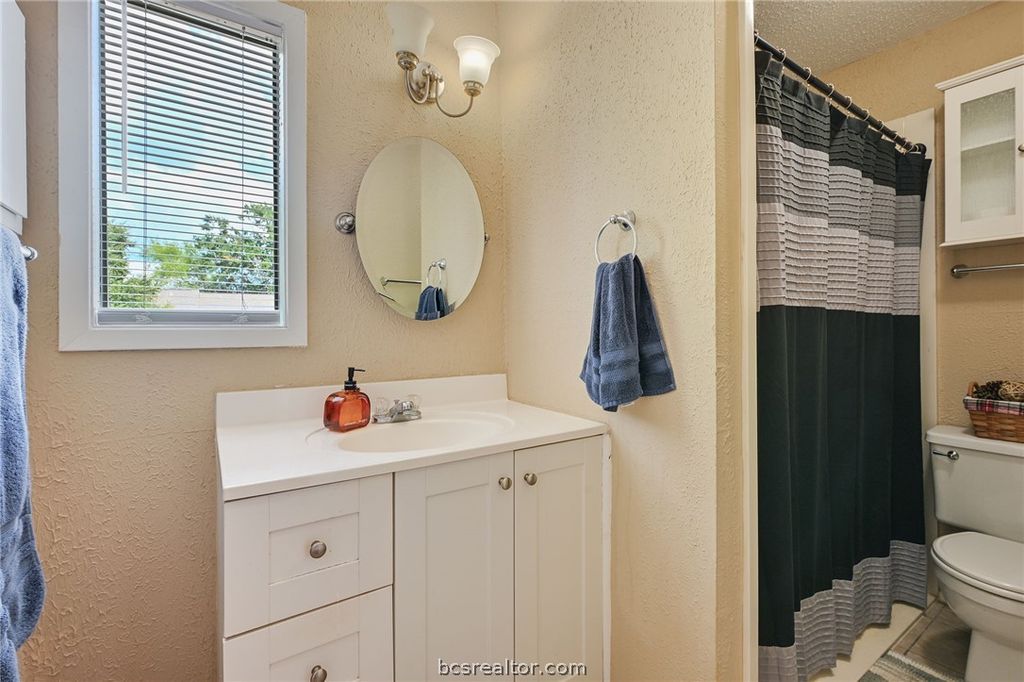 4405 Carter Creek Parkway 2, Bryan, TX 77802 — photo 5