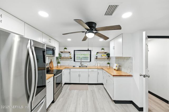 1637 STARRATT Road, Jacksonville, FL 32226