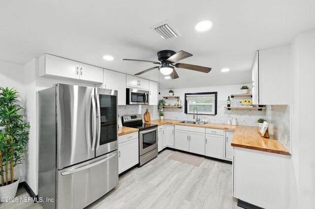 1637 STARRATT Road, Jacksonville, FL 32226