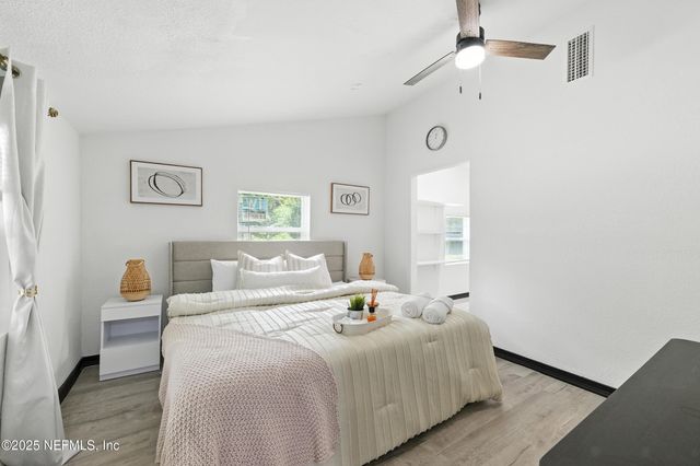 1637 STARRATT Road, Jacksonville, FL 32226