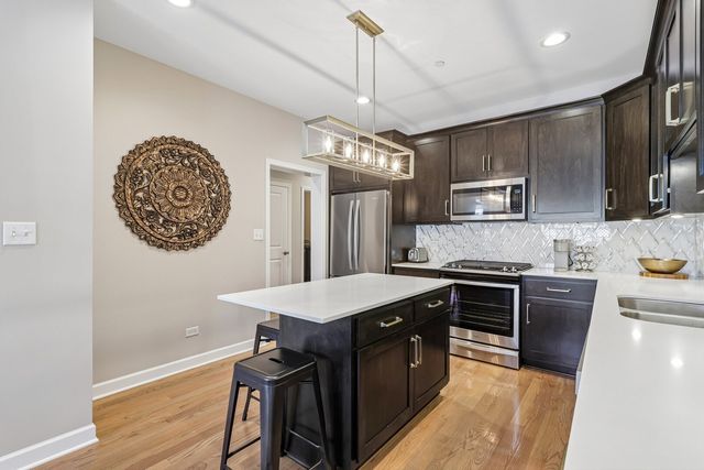 14255 Lacey Drive, Lemont, IL 60439