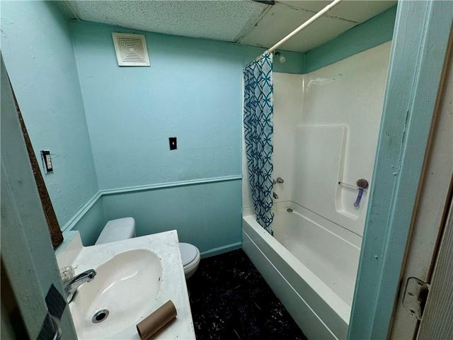 108 Thornwood Drive, Cartersville, GA 30121