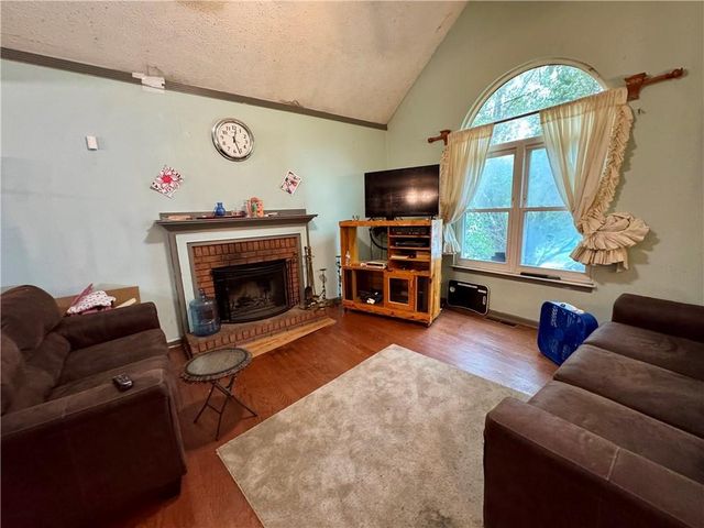 108 Thornwood Drive, Cartersville, GA 30121