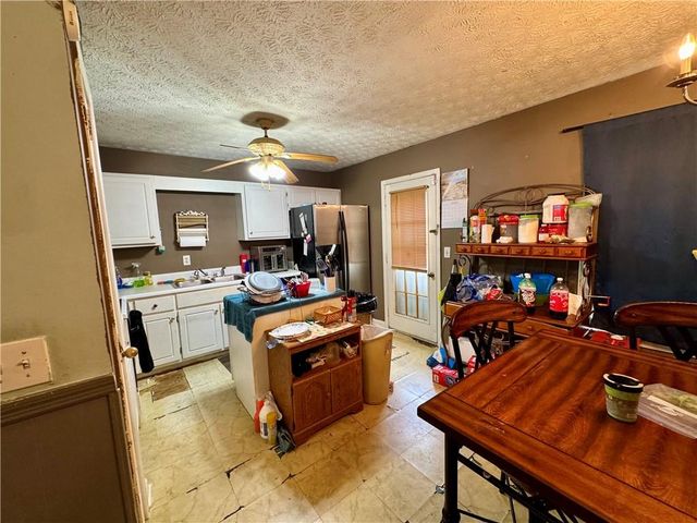 108 Thornwood Drive, Cartersville, GA 30121