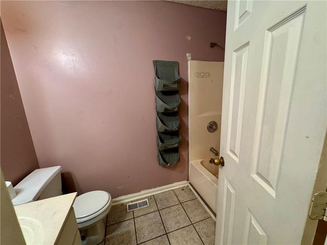 108 Thornwood Drive, Cartersville, GA 30121