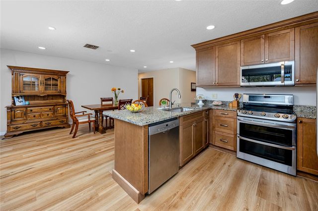 14012 CASCADE LANE, Tampa, FL 33618