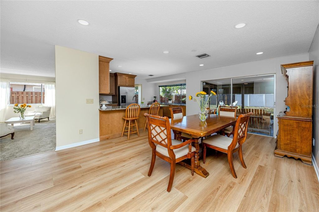 Image 15 of property listing at 14012 CASCADE LANE, Tampa, FL 33618