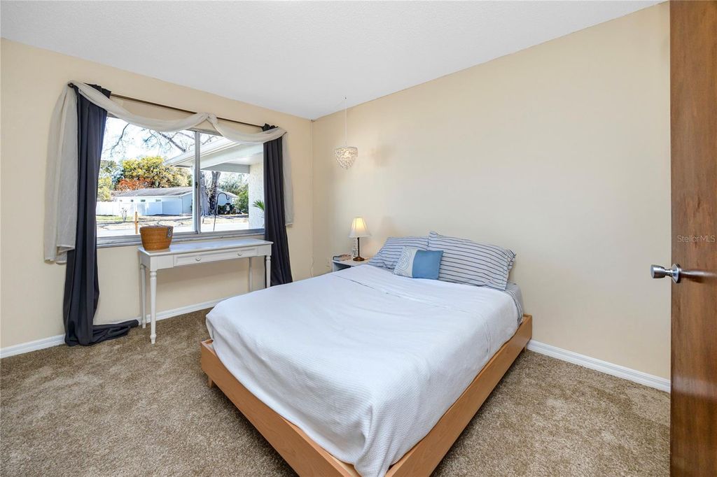 Image 17 of property listing at 14012 CASCADE LANE, Tampa, FL 33618