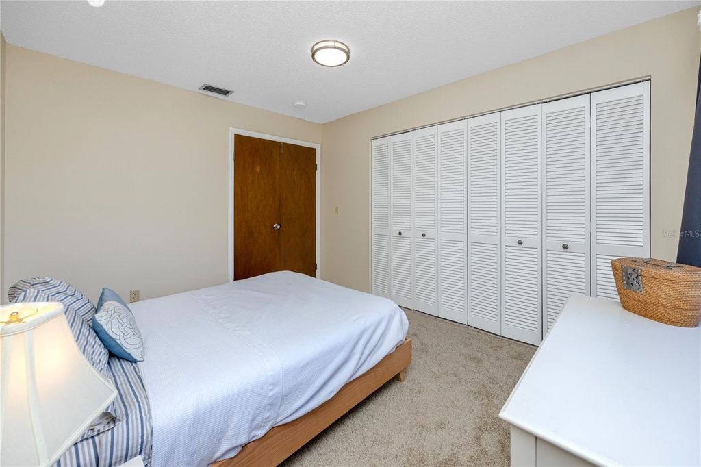 Image 18 of property listing at 14012 CASCADE LANE, Tampa, FL 33618