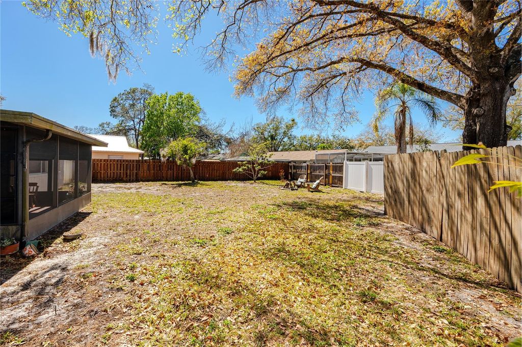 Image 35 of property listing at 14012 CASCADE LANE, Tampa, FL 33618