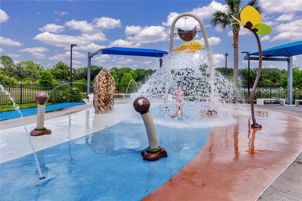 Image 43 of property listing at 14012 CASCADE LANE, Tampa, FL 33618