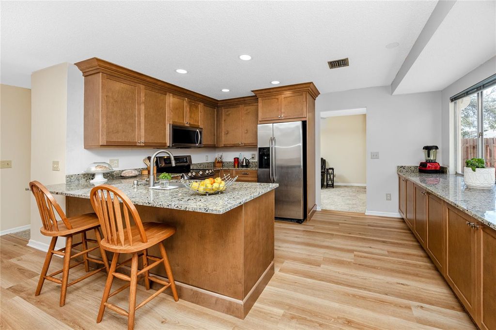 Image 9 of property listing at 14012 CASCADE LANE, Tampa, FL 33618