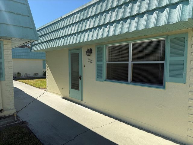 101 CAMBRIDGE TRAIL 212, Sun City Center, FL 33573