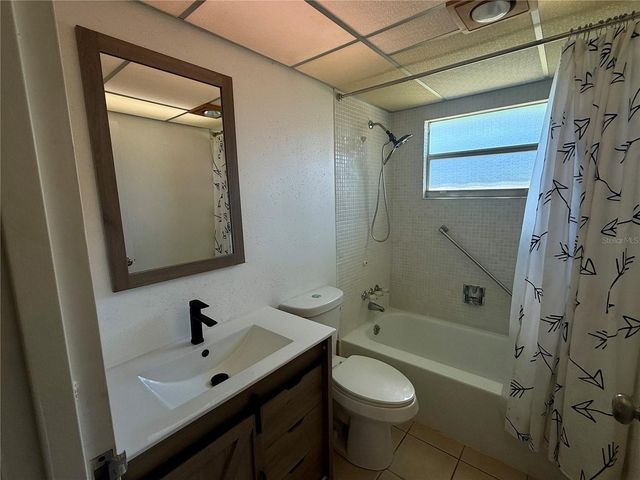 101 CAMBRIDGE TRAIL 212, Sun City Center, FL 33573