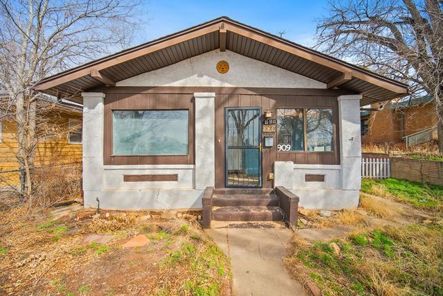 909 E 11th St, Pueblo, CO 81001