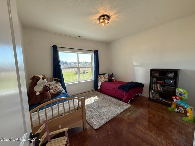 80 Carlson DR, Sandpoint, ID 83864