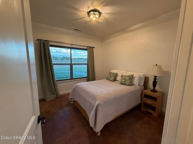 80 Carlson DR, Sandpoint, ID 83864