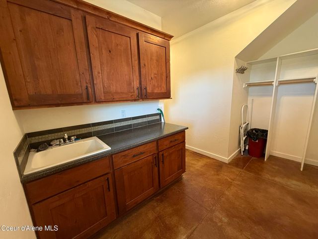 80 Carlson DR, Sandpoint, ID 83864