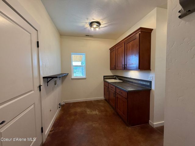 80 Carlson DR, Sandpoint, ID 83864