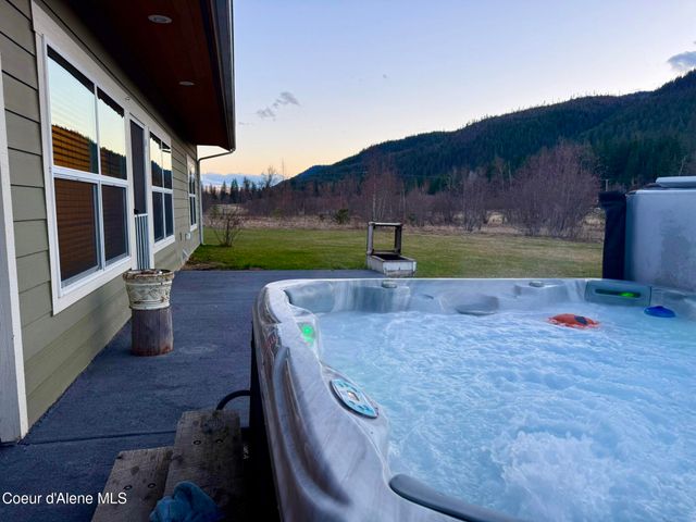 80 Carlson DR, Sandpoint, ID 83864