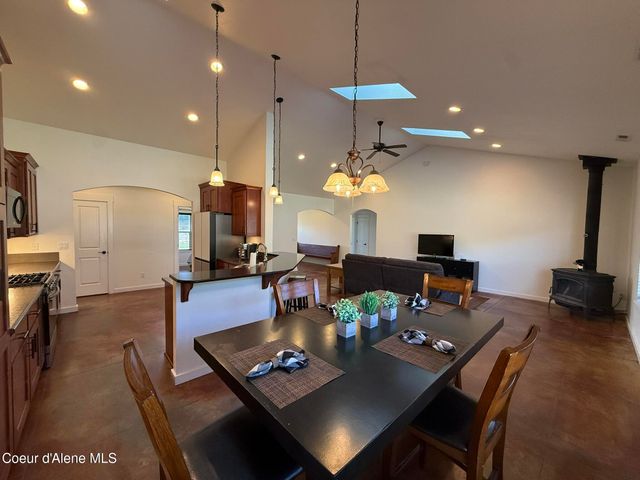 80 Carlson DR, Sandpoint, ID 83864