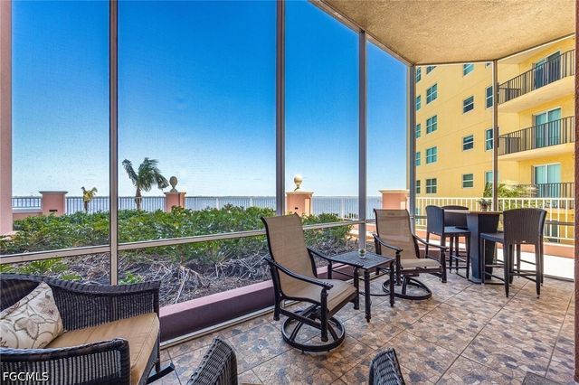 2745 1st ST 306, Fort Myers, FL 33916