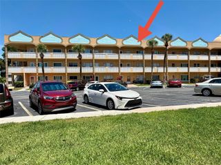 2466 ECUADORIAN WAY 64, Clearwater, FL 33763