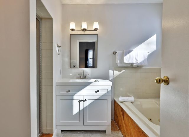 106 Fox Hollow Village C4, Mendon, VT 05701