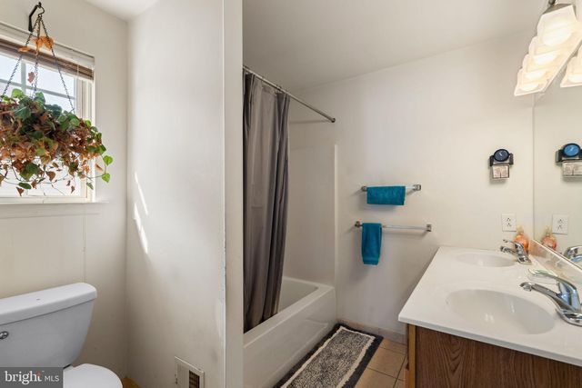 2719 MEYER PL, Philadelphia, PA 19114