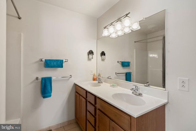 2719 MEYER PL, Philadelphia, PA 19114