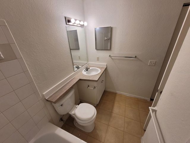 36106 LAKE CHASE BOULEVARD 104, Zephyrhills, FL 33541