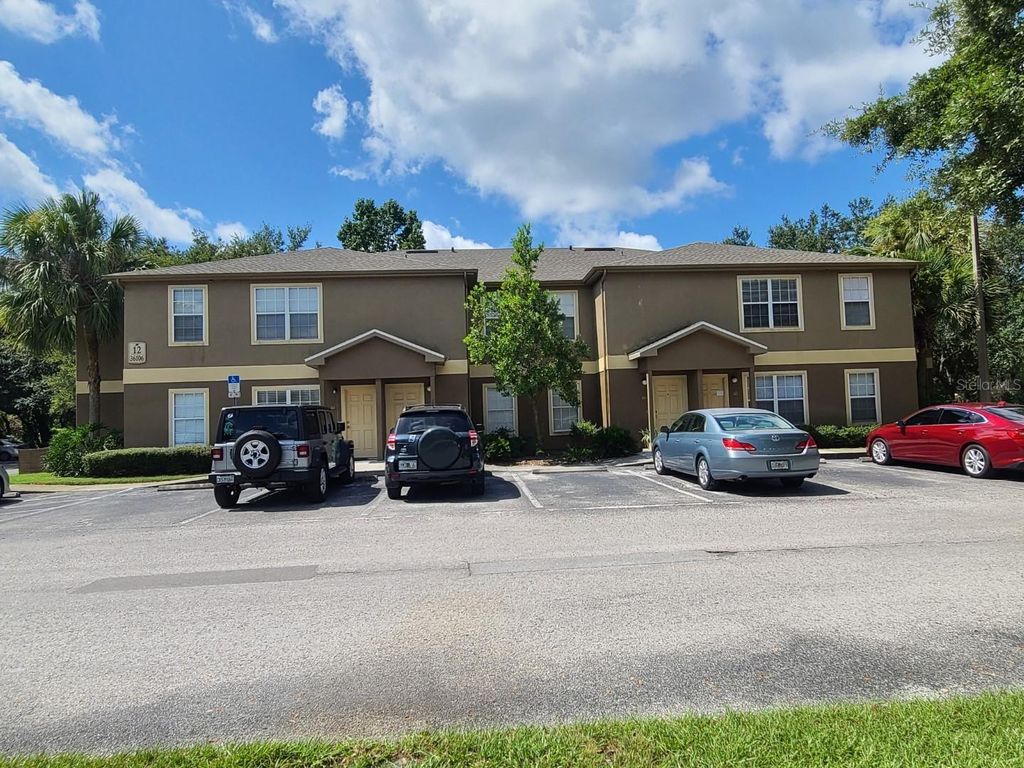 36106 LAKE CHASE BOULEVARD 104, Zephyrhills, FL 33541