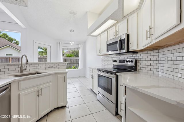 424 BUCKEYE Lane E, Jacksonville, FL 32259