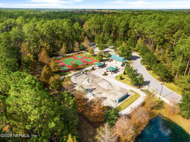 424 BUCKEYE Lane E, Jacksonville, FL 32259