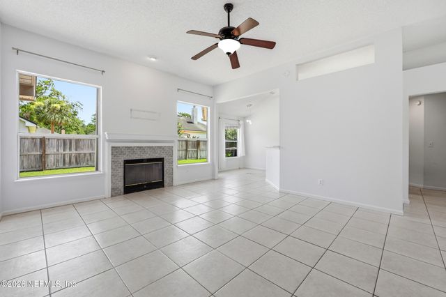 424 BUCKEYE Lane E, Jacksonville, FL 32259