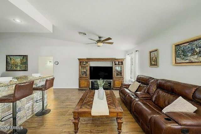 755 W LAGUNA AZUL Avenue, Mesa, AZ 85210