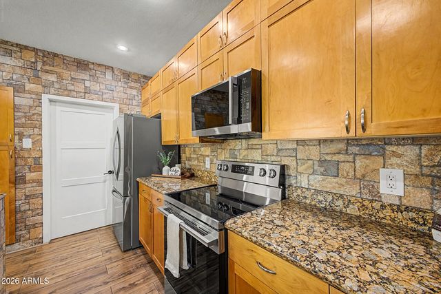 755 W LAGUNA AZUL Avenue, Mesa, AZ 85210
