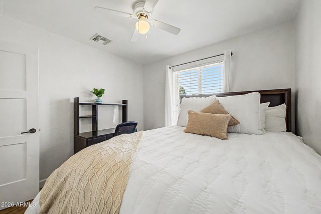 755 W LAGUNA AZUL Avenue, Mesa, AZ 85210