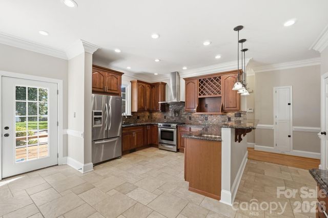 1624 S New Hope Road, Gastonia, NC 28054