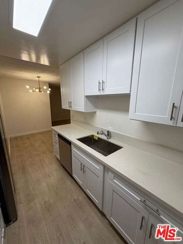 848 S Holt Street 203, Los Angeles, CA 90035