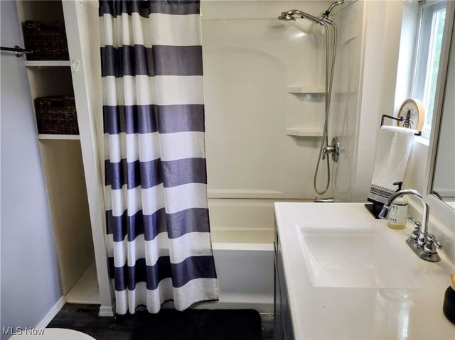 1511 Acoma Drive, Akron, OH 44306