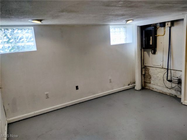 1511 Acoma Drive, Akron, OH 44306