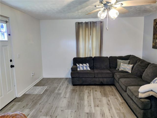 1511 Acoma Drive, Akron, OH 44306