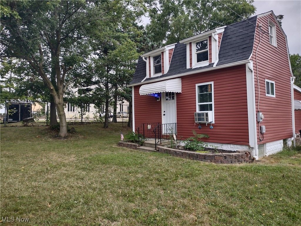 1511 Acoma Drive, Akron, OH 44306