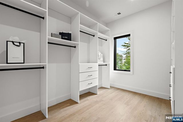 240 Columbia Avenue, Fort Lee, NJ 07024