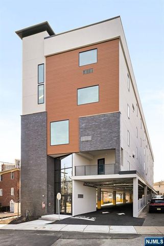 240 Columbia Avenue, Fort Lee, NJ 07024