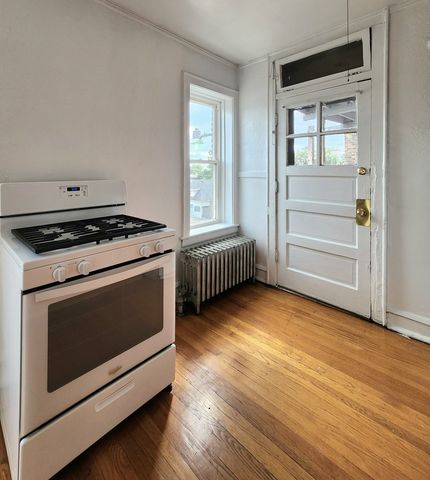 5423 W Montrose Avenue N3, Chicago, IL 60641