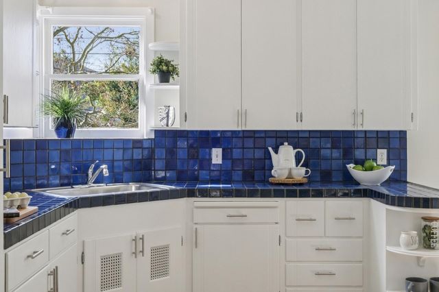 2932 2932 Marina Dr, Alameda, CA 94501