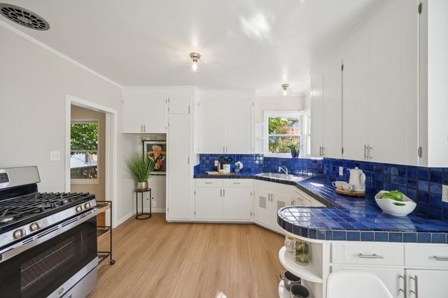 2932 2932 Marina Dr, Alameda, CA 94501